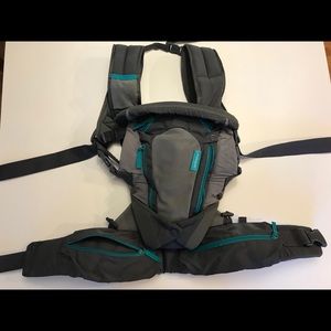 Infantino Carry On Multi-Pocket Carrier